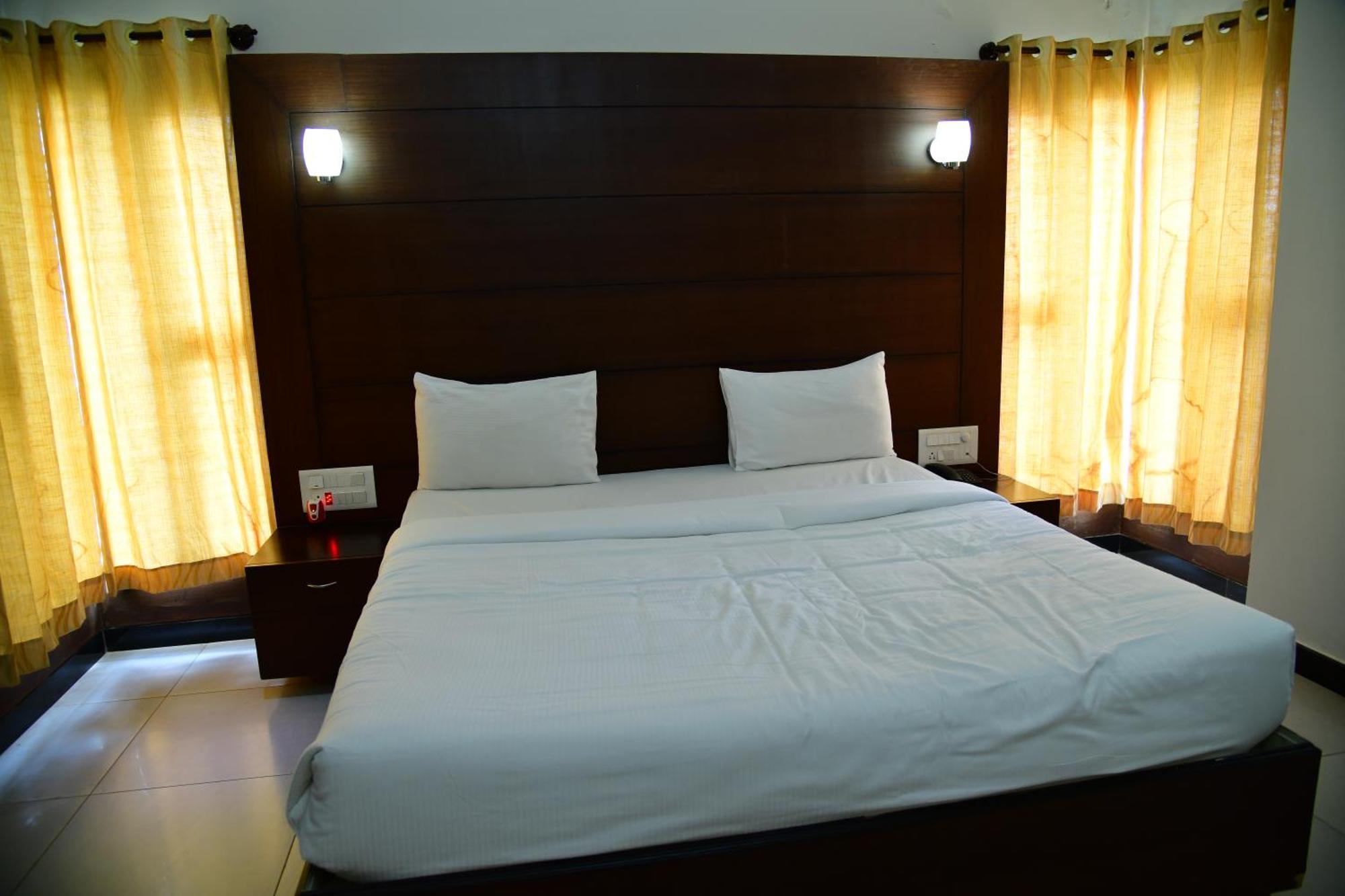 Nijaguna Resorts Chamrajnagar Ngoại thất bức ảnh