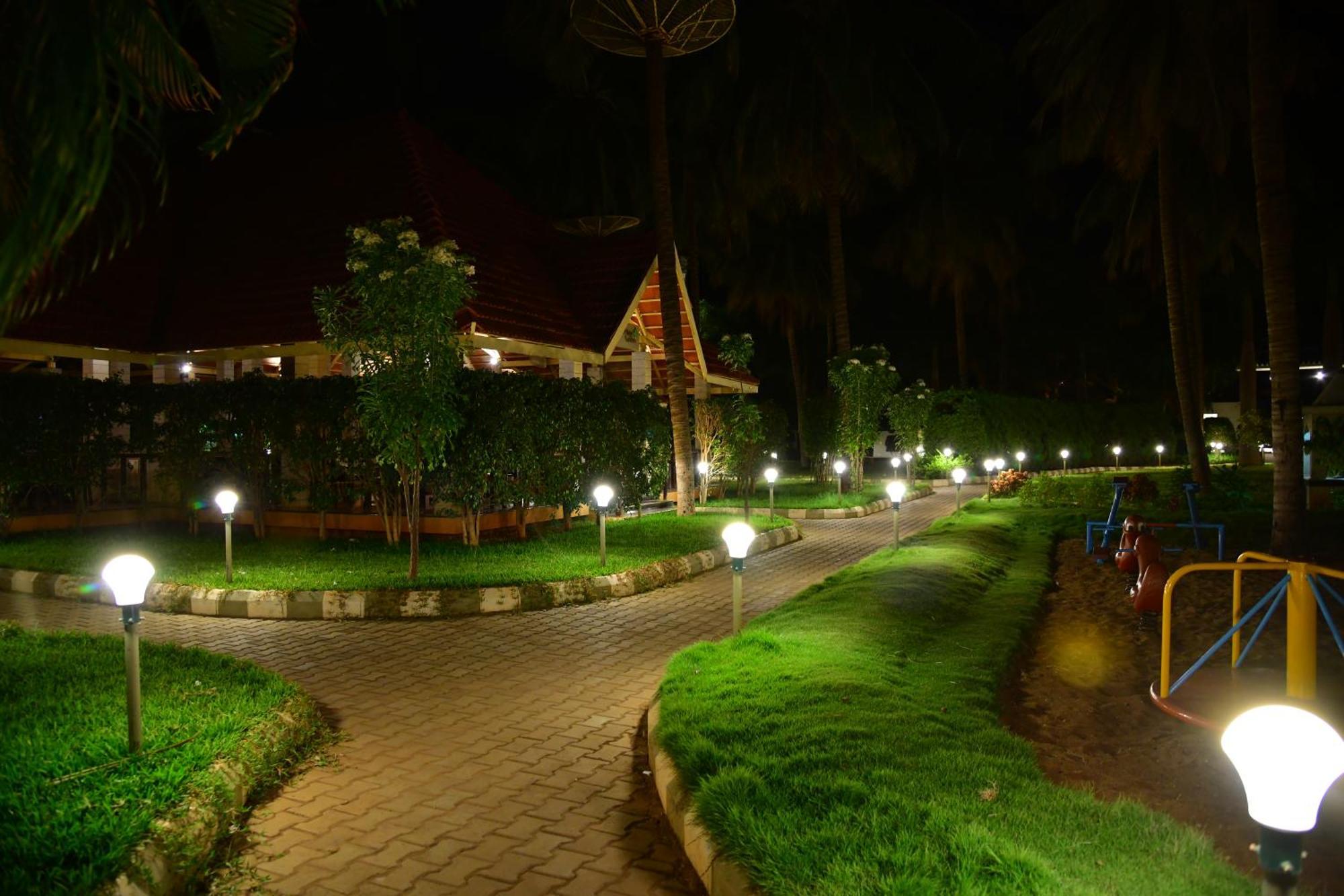Nijaguna Resorts Chamrajnagar Ngoại thất bức ảnh