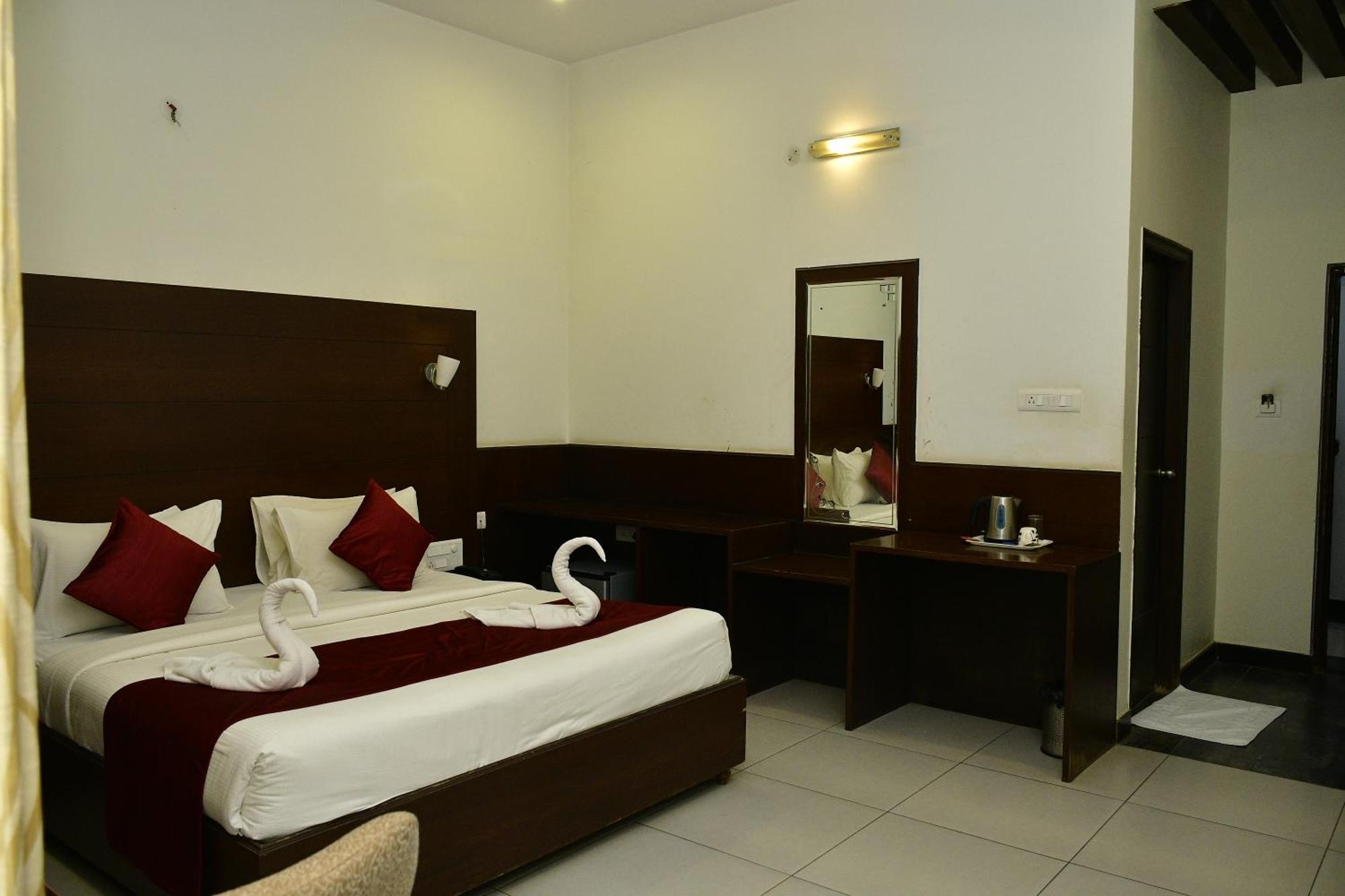 Nijaguna Resorts Chamrajnagar Ngoại thất bức ảnh