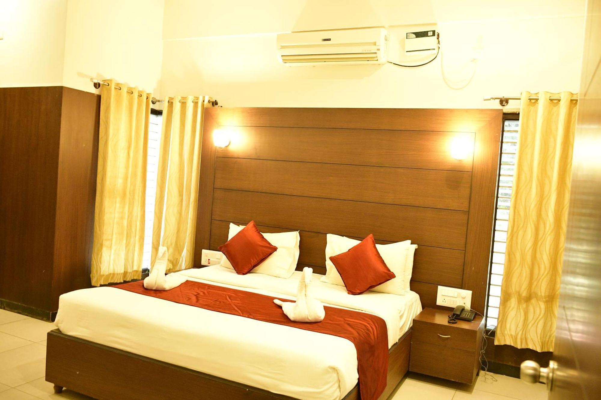Nijaguna Resorts Chamrajnagar Ngoại thất bức ảnh